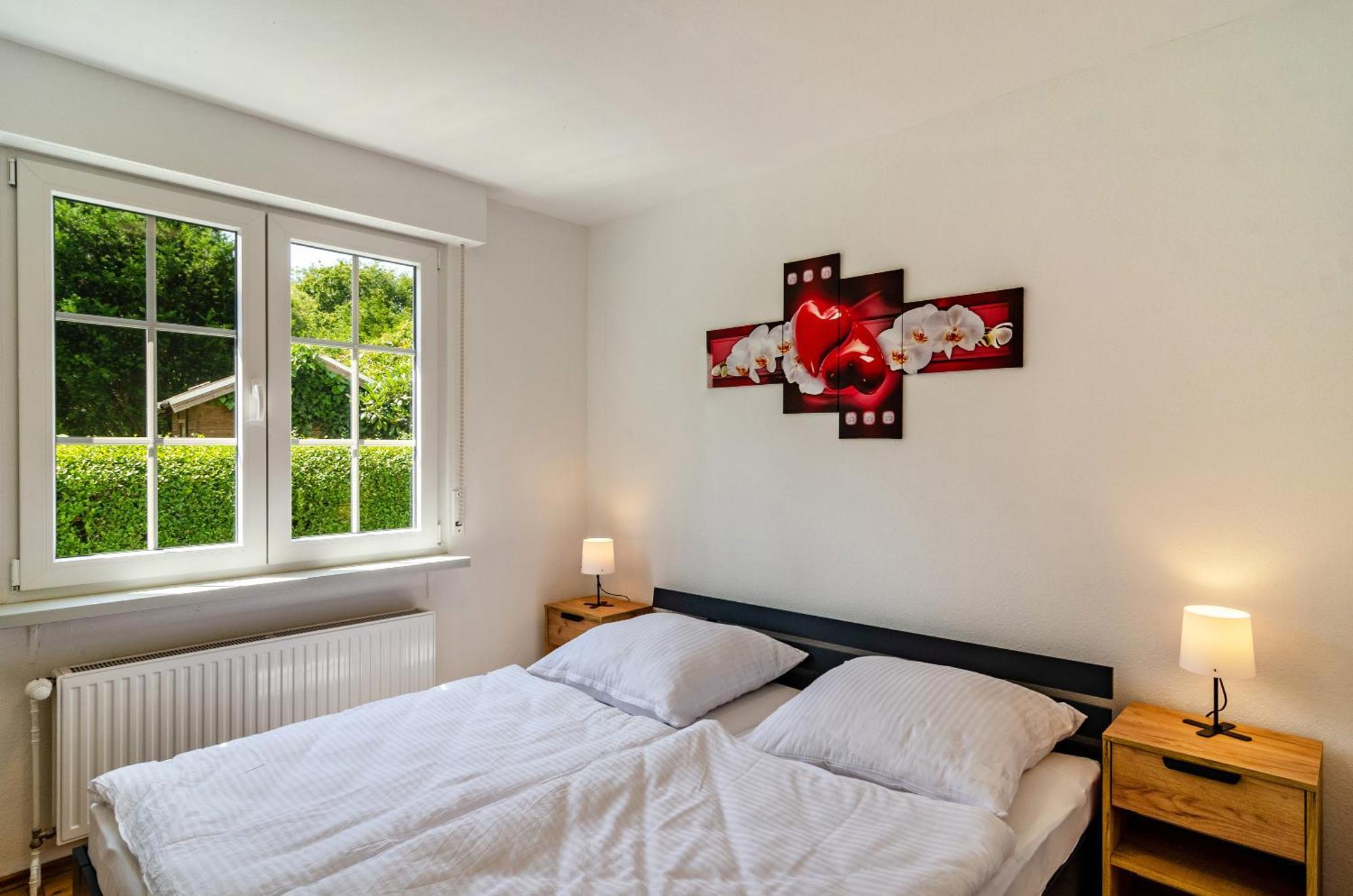 Ferienhaus Sonnenschein - Wohnung 1 Норден Екстер'єр фото